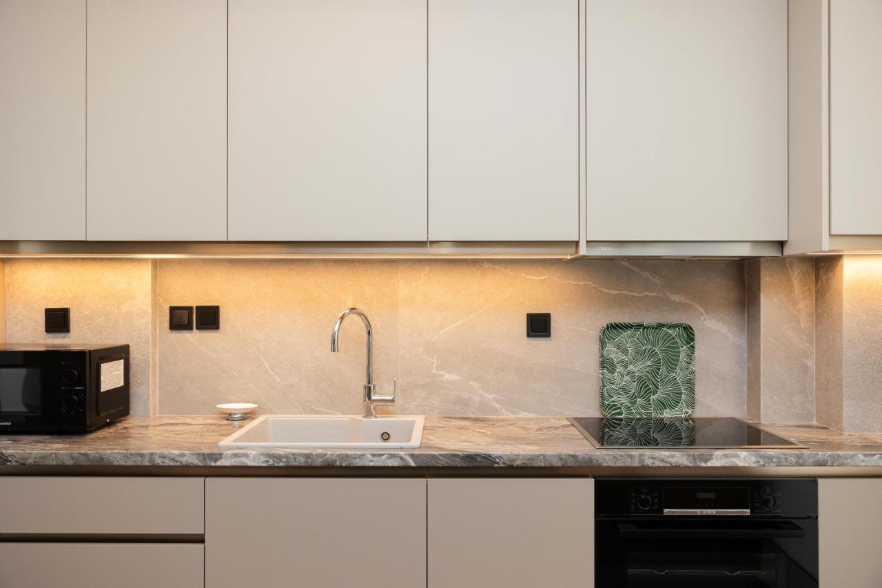 Elegance Apartment 2 Bedroom Suites 테살로니키 외부 사진